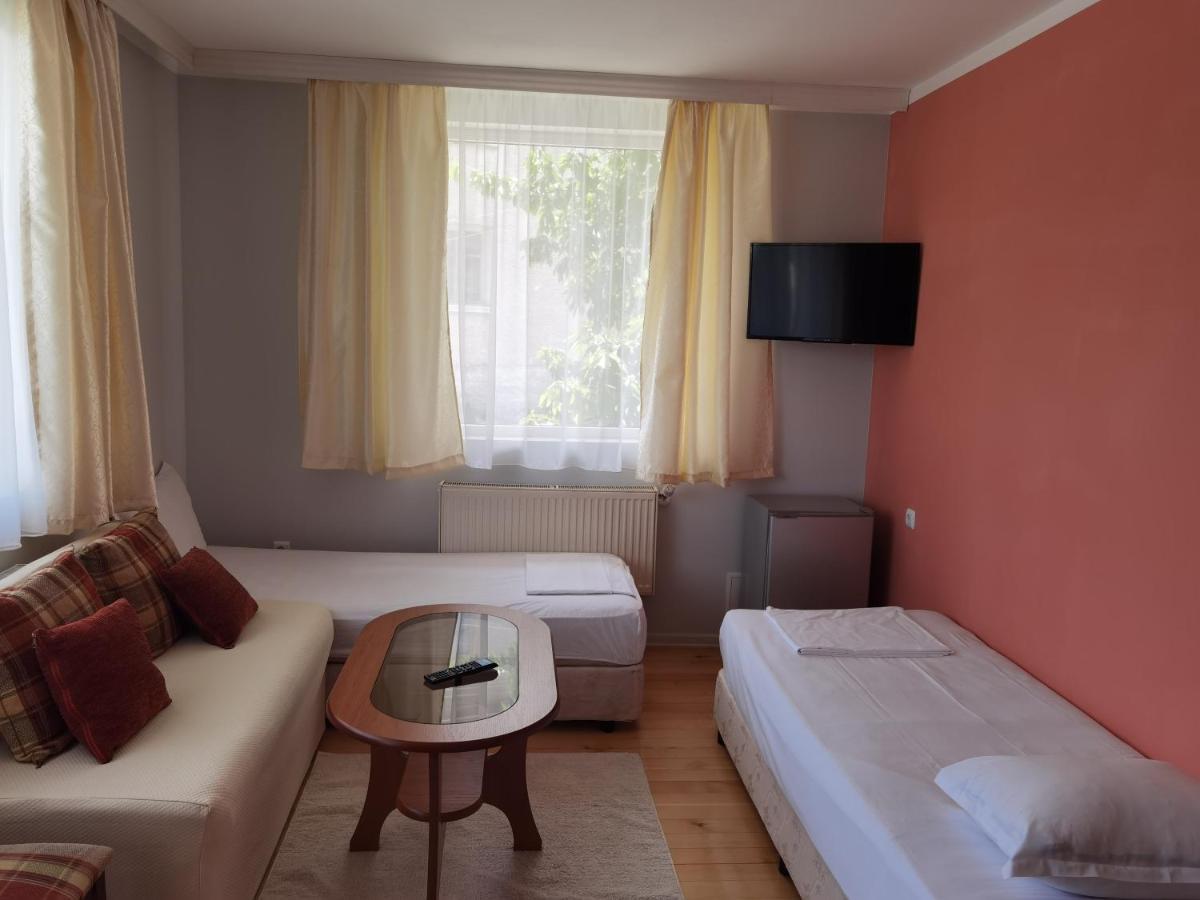 Mira Guest House Dobriniste Kültér fotó